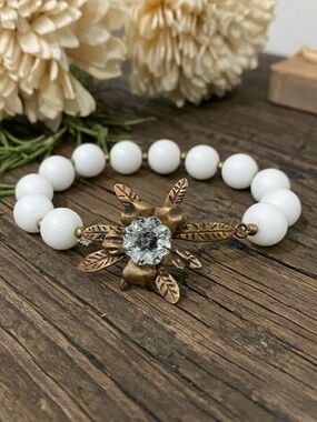 White Beaded Lotus Flower Stretch Bracelet